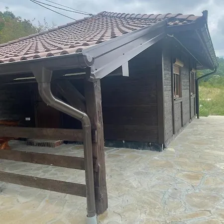 Etno Selo Rasinski Lug 公寓