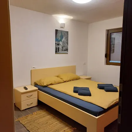 Etno Selo Rasinski Lug * Ravni